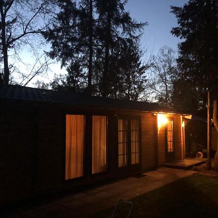 3 Slaapkamer Blokhut Met Opgemaakte Bedden Villa Putten Luaran gambar