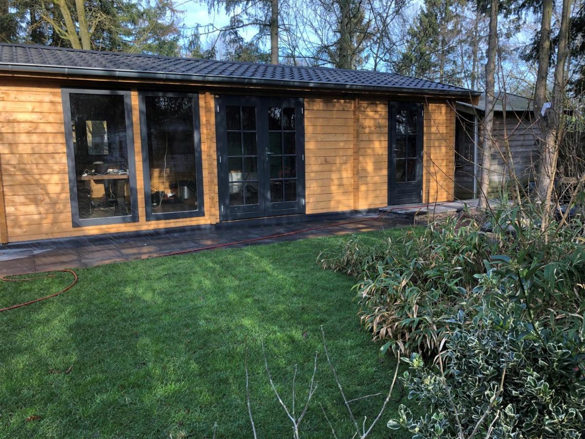 3 Slaapkamer Blokhut Met Opgemaakte Bedden Villa Putten Luaran gambar