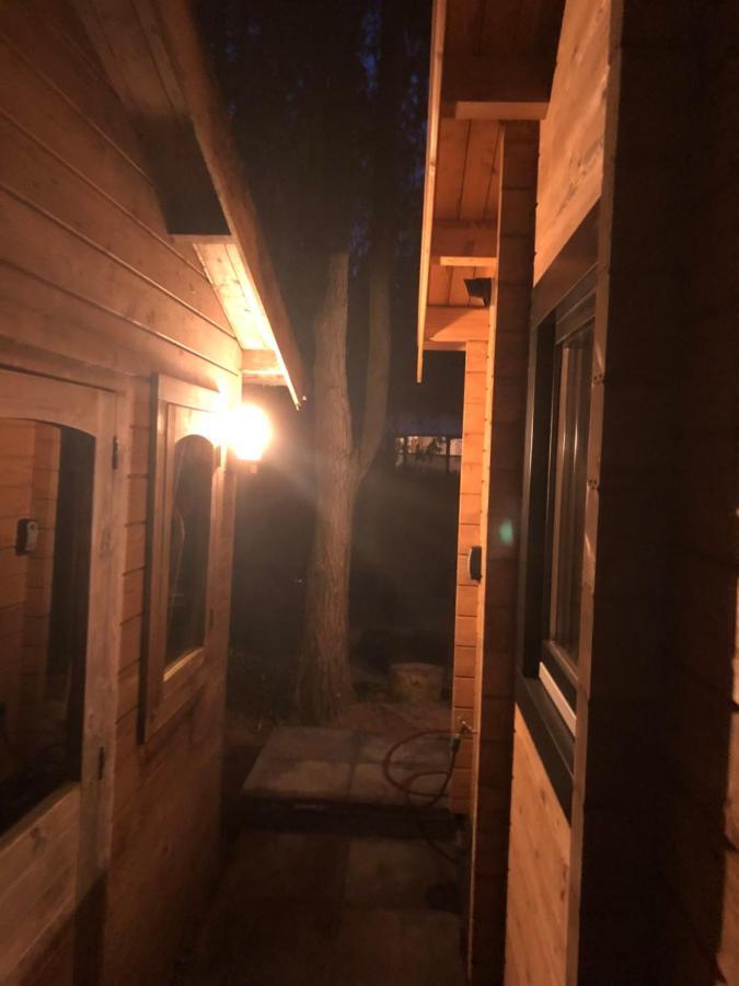 3 Slaapkamer Blokhut Met Opgemaakte Bedden Villa Putten Luaran gambar